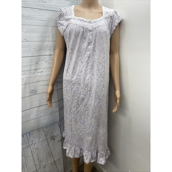 Eileen West Nightgown Size M Long Light purple Short Sleeve 100% Cotton Ruffles - Picture 1 of 8